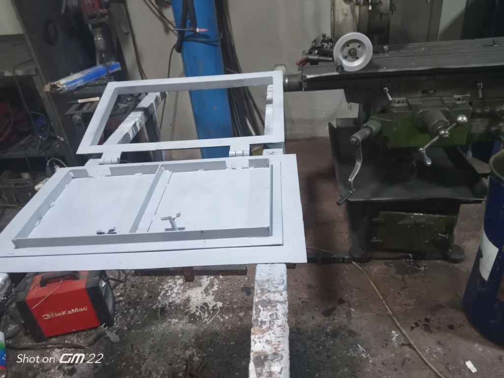 Çekmeköy atölyemizde yaptığımız demir doğrama kapak